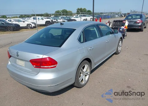 2015 Volkswagen Passat 2.0L Tdi Sel Premium из США, поврежденный, VIN 1VWCV7A34FC003245